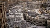 Mais de 1,5 milhão de fiéis em Meca para a peregrinação anual, ofuscada pela guerra em Gaza