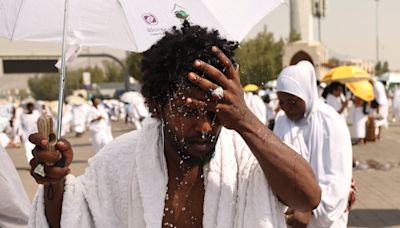 Loved ones search for missing as hajj death toll passes 900