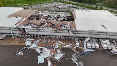 Tornados y tormentas destructivas azotaron Michigan el martes, y millones más se enfrentan a la amenaza de mal tiempo el miércoles en EE.UU.