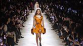 Un Louis Vuitton introspectivo cierra la Semana de la Moda parisina