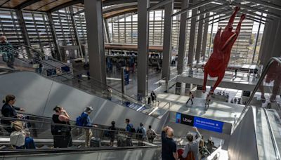 Flights delayed up to 2 hours at Sacramento airport after Internet wires ‘intentionally’ cut