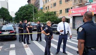 Man shot on Bronx street killed during holdup, mugger accidentally blasted himself