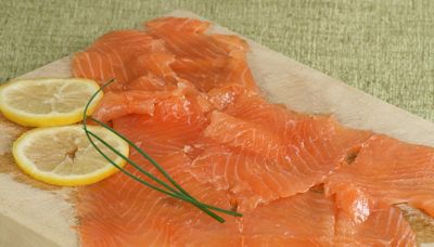 Consumo alerta de la presencia de listeria en salmón ahumado de 15 marcas distintas