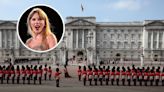 Vídeo | El cambio de guardia en el palacio de Buckingham a ritmo de Taylor Swift