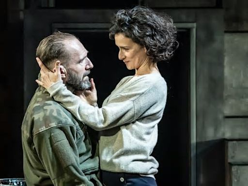 Ralph Fiennes Sidles His Way Into Power as Macbeth