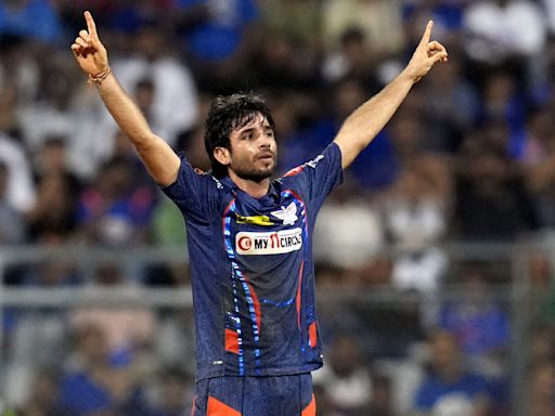 Bishnoi Or Chawla: Who Bowled Better?