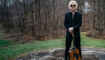 Exclusive: Ian Hunter Talks Collaborating with the Late Jeff Beck and Taylor Hawkins on New Album, ‘Defiance Part 2’