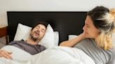 Cuál es la mejor postura para no roncar: su posición al dormir puede hacer un gran cambio
