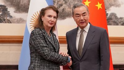 En días claves para el swap, el Gobierno analiza si hace un guiño a China que no condicione el vínculo con Washington