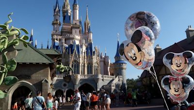 Former Disney World employees share 8 of their favorite places to eat in the theme parks