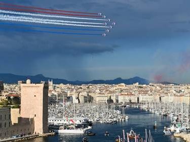 Olympisches Feuer in Frankreich angekommen