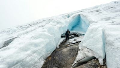 Un glaciar quebrado por las temperaturas récord en Colombia