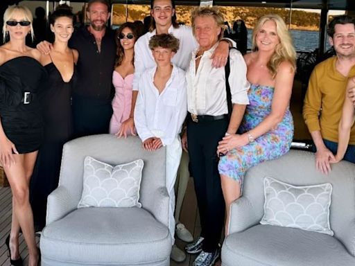 Sean Stewart parties with sister Kimberly and dad Rod in Italy