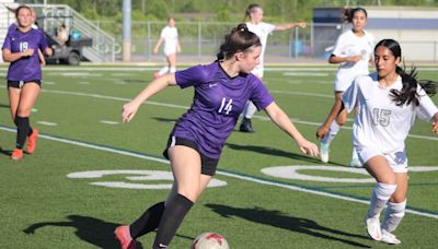 GIRLS SOCCER: Four Barnhart goals lead Woodhaven to dominant win over Edsel Ford