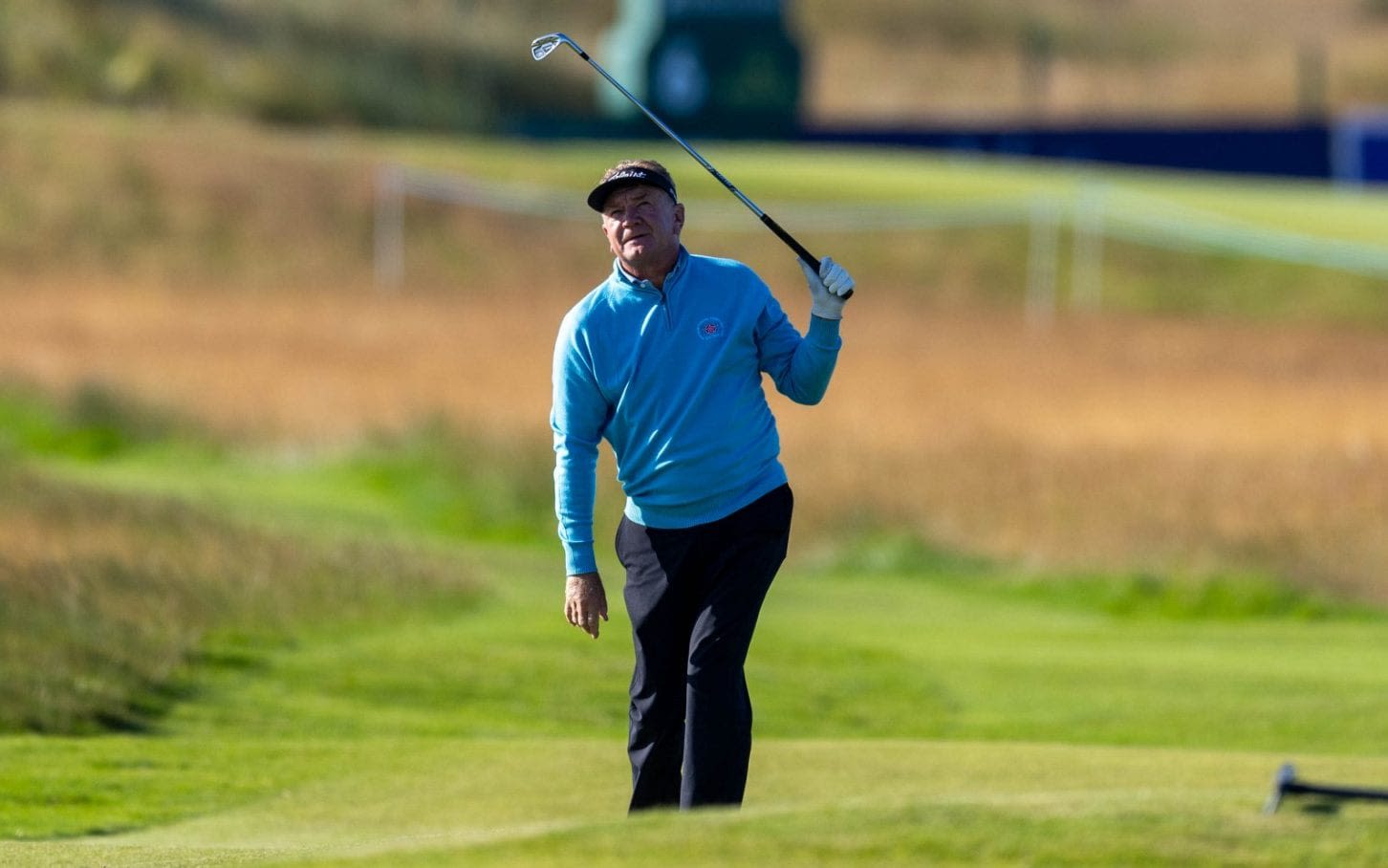 Paul Broadhurst in contention at Senior Open – despite walking stick and one-inch putt miss