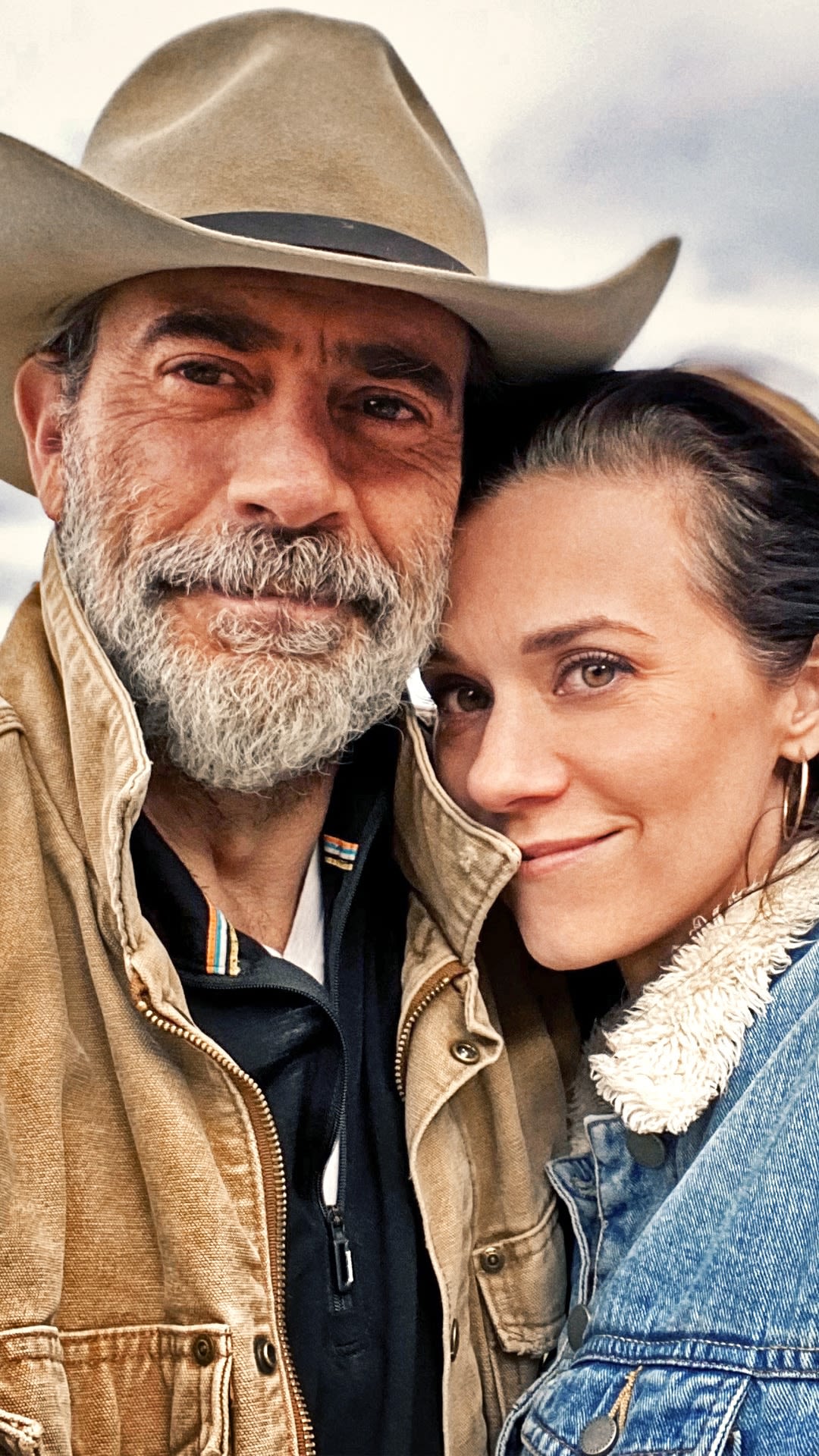 Inside Hilarie Burton and Jeffrey Dean Morgan's Private Marriage