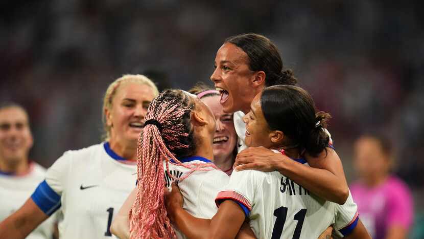 U.S. women’s soccer locks up spot in Olympics knockout stage with win over Germany