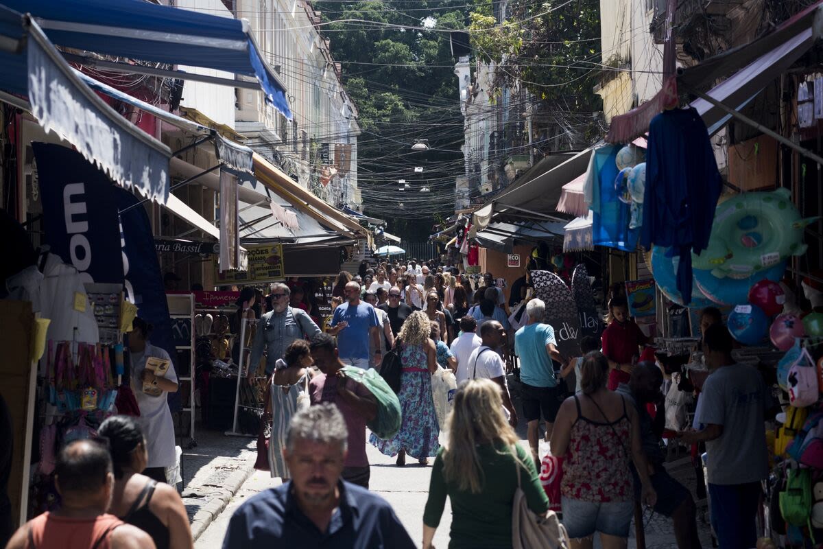 Brazil Central Bank Slows Pace of Interest Rate Cuts With Quarter-Point Reduction