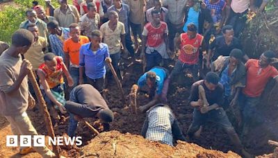 Ethiopia landslides: Frantic digging for survivors in Gofa