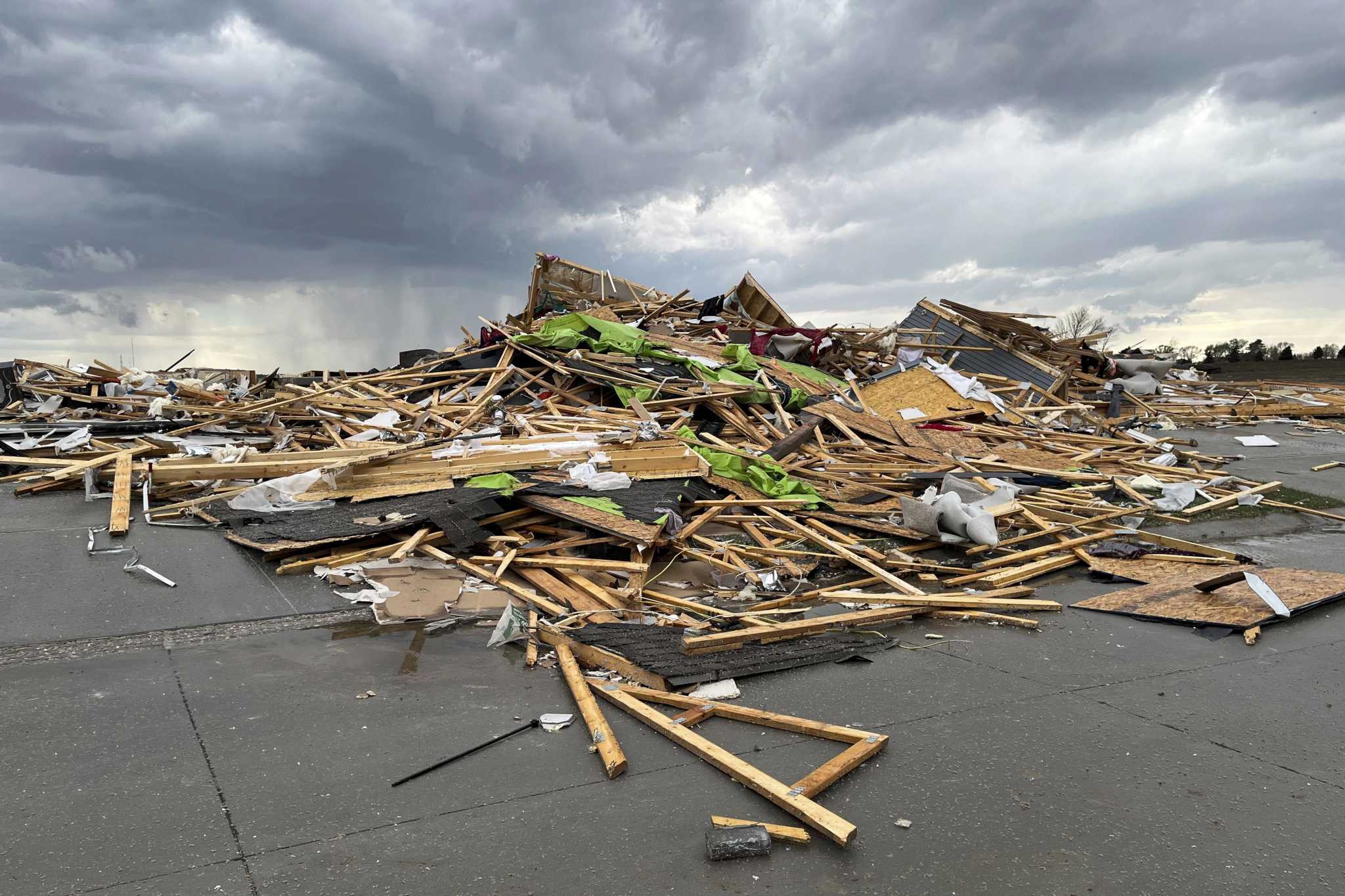 Midwest tornadoes cause severe damage in Omaha suburbs