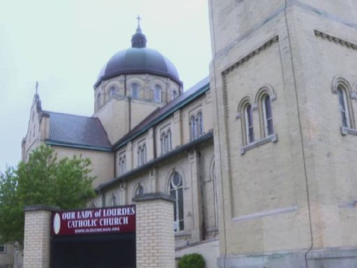 Feligreses se unen para evitar el cierre de una iglesia tras decisión de la Arquidiócesis de Chicago