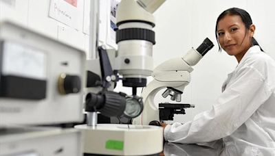 Mujeres en la ciencia 2024: cómo, qué necesitas y hasta cuándo postular al programa de empoderamiento femenino