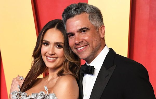 Jessica Alba Helps Husband Cash Warren Take Fashion ‘Risks’