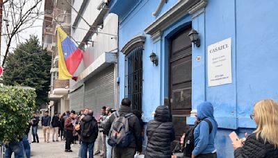 Venezolanos en Argentina intentan inscribirse a contrarreloj en el Registro Electoral