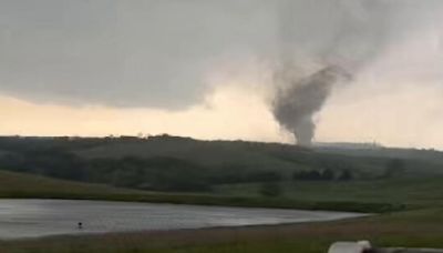 Storms could bring high temperatures to Texas and tornadoes to Oklahoma over Memorial Day weekend, forecasters warn