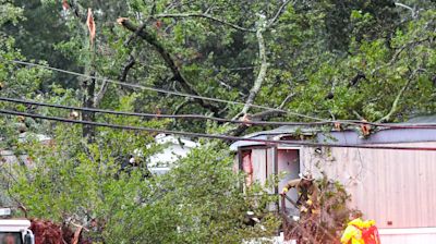 Helene in South Carolina updates: 9 deaths reported in Upstate; thousands without power