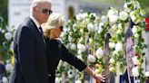 Joe Biden visita memorial das vítimas do tiroteio de Uvalde
