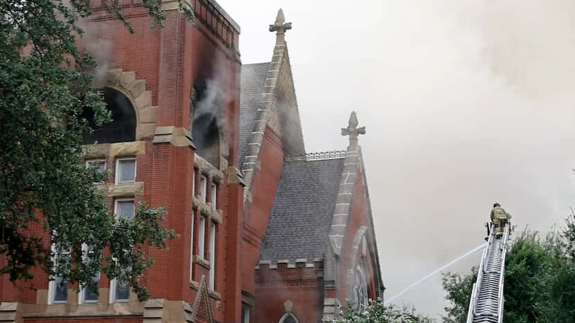 Fire at First Baptist Dallas causes historic secondary chapel to ‘largely’ collapse