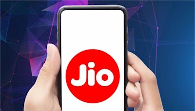 Mukesh Ambani's Jio offers 5G data, unlimited calling, 98 days validity for just Rs...