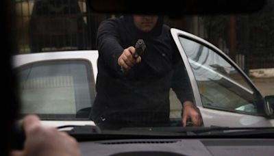 El aumento de los robos violentos de vehículos en la RM que llevó al gobierno a actualizar el Plan Antiencerronas - La Tercera