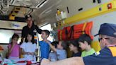 El campamento de verano infantil realiza actividades con Policía local y Centro de la Mujer