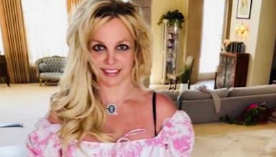 Britney Spears esclarece notícia e diz que a imprensa mente: 'Estou menstruada'