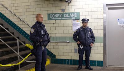 NYC subway crime down 6% with steep drops in robberies and assaults, NYPD says