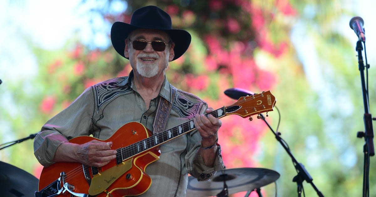 Duane Eddy, 'Peter Gunn' Guitarist, Dead at 86