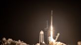 La misión tripulada Crew-7 de la NASA y SpaceX arribará mañana a la EEI