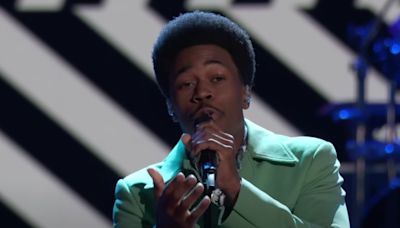 ‘The Voice’ Playoffs: Nathan Chester Channels James Brown For Beatles Cover