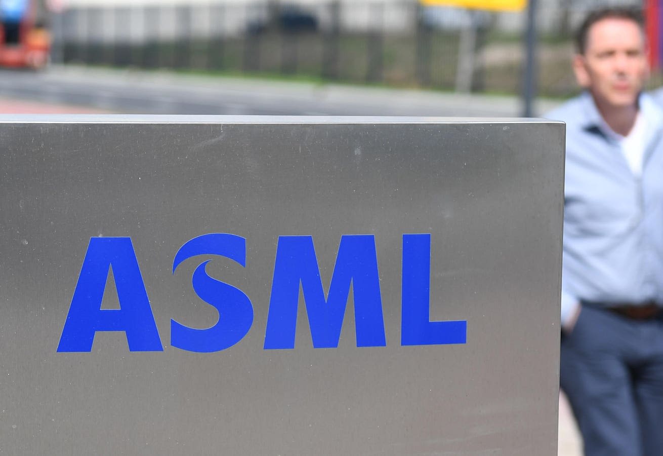 ASML Stock Up 49% In 2024, But Falling On Fear Of China Export Curbs