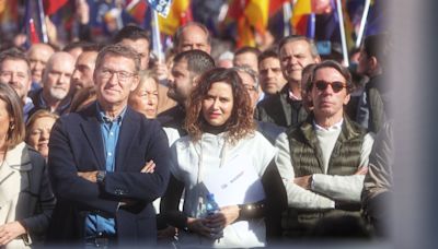 Alberto Núñez Feijóo anuncia que el PP volverá a salir a la calle en la segunda quincena de mayo a "defender la democracia"