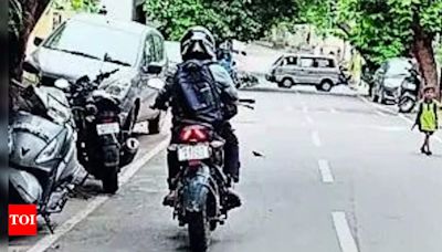 Man arrested for body shaming, flashing at two women on road in Bengaluru | Bengaluru News - Times of India