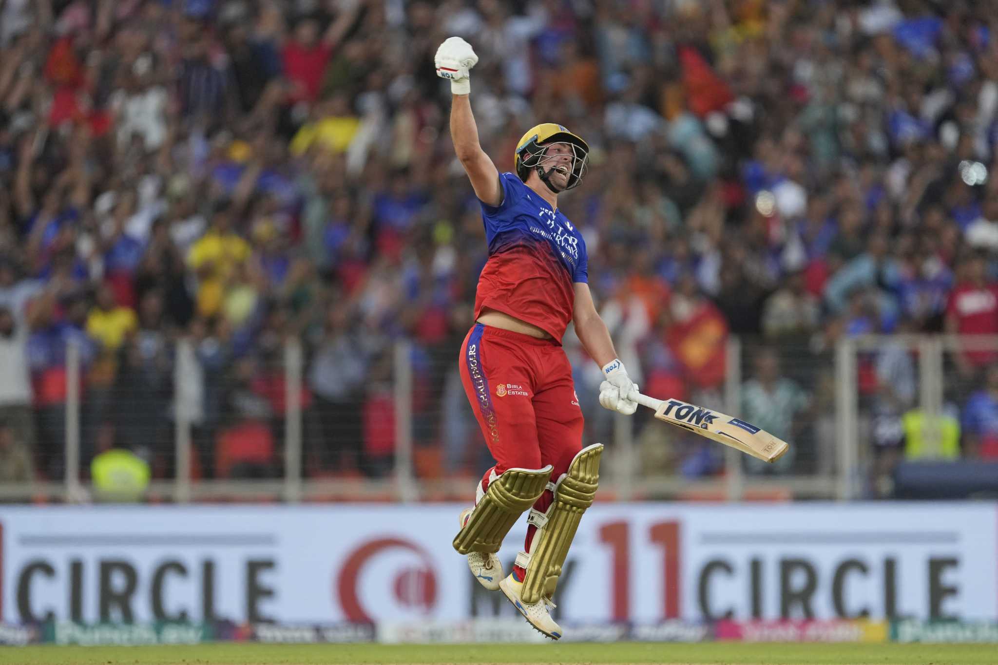 Jacks unleashes batting barrage and Kohli hits 70 as Bengaluru beats Gujarat by 9 wickets in IPL