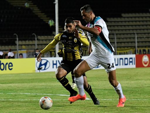 Roque Santa Cruz salva empate de Libertad ante Táchira en Copa Libertadores