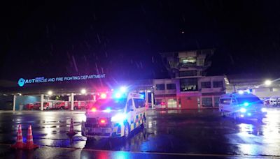 Pasajero de Singapore Airlines muere en avión Boeing que sufrió una caída de 6,000 pies por fuertes turbulencias - El Diario NY