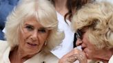 Königin Camilla: Mit ihrer Schwester Annabel besucht sie Wimbledon