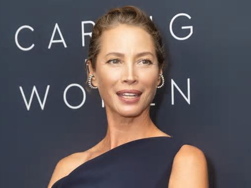 Supermodel Christy Turlington Claims Opponents Used Her Nude Photos To Taunt Her Son Before High School Basketball Game