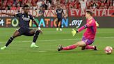 Vinicius, con una definición ejemplar y luego de una gran asistencia de Kroos, marcó el 1-0 para Real Madrid ante Bayern Munich