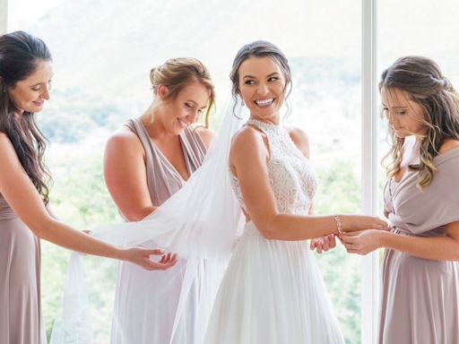 Bride defended after she didn’t make sister her maid of honor at wedding
